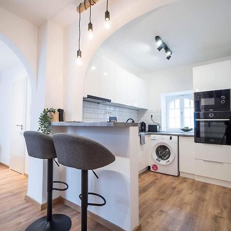 Pintes 38 Apartment Dunaujvaros Luaran gambar