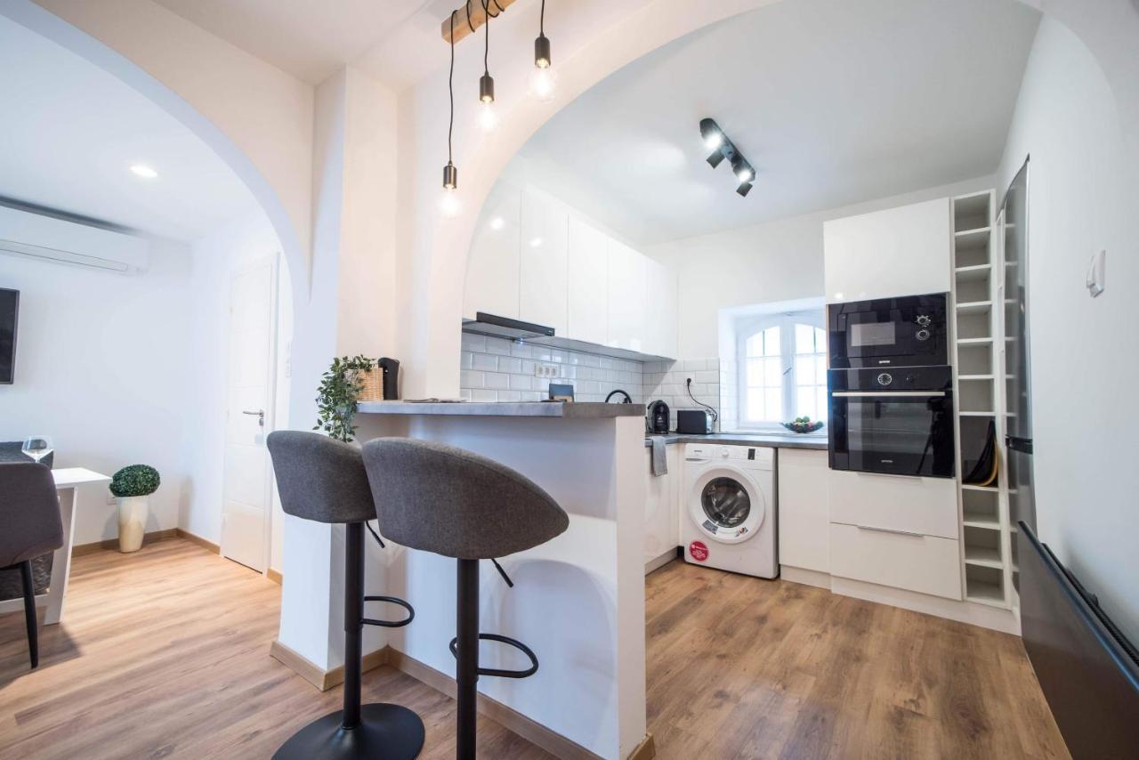 Pintes 38 Apartment Dunaujvaros Luaran gambar
